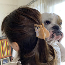 Load image into Gallery viewer, English Bulldog Hair Claw