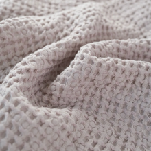 Load image into Gallery viewer, Honeycomb Bath Towel (3 colors)