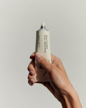 Load image into Gallery viewer, No.09 Vallee de Farney Hand Cream