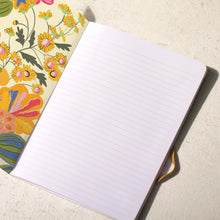 Load image into Gallery viewer, Vase Floral Notebook Set