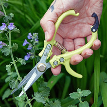 Load image into Gallery viewer, Garden Shears