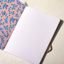 Load image into Gallery viewer, Market Flowers Notebook Set