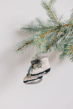 Load image into Gallery viewer, Ice Skates Ornament
