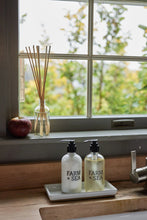 Load image into Gallery viewer, Summer House Reed Diffuser