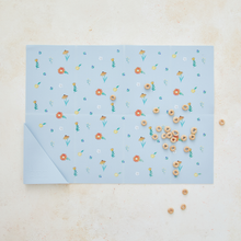 Load image into Gallery viewer, Foldable Placemat in Chambray Wildflower