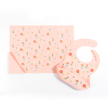 Load image into Gallery viewer, Foldable Placemat in Peach Wildflower