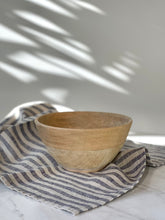 Load image into Gallery viewer, Mango Wood Bowl, Medium